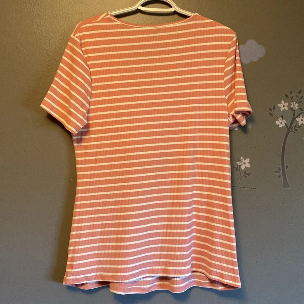 ❤️Maternity-Brand new WOT maternity and nursing top. - Picture 5 of 5